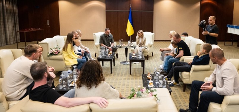UKRAINE’S FIRST LADY MEETS WITH 5 UKRAINIAN SERVICEMEN IN TÜRKIYE