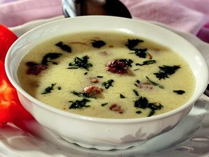 Köfteli Yoğurt Çorbası