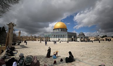 90,000 worshippers perform Tarawih prayers at Al-Aqsa Mosque despite Israeli restrictions