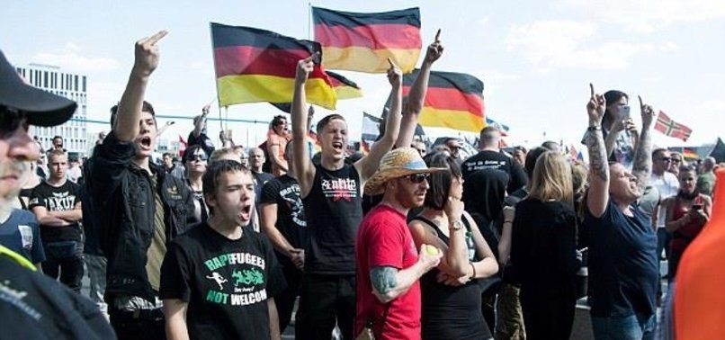 HUNDREDS RIGHT-WING EXTREMISTS LEGALLY OWN GUNS IN GERMANY
