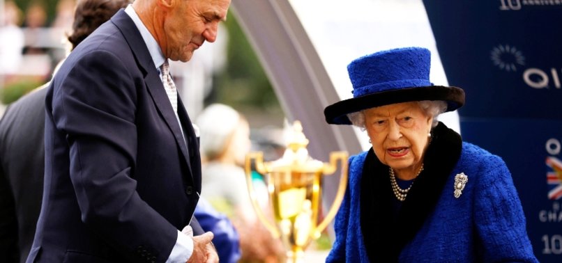 ONE DOES NOT FEEL OLD, SAYS 95-YEAR-OLD QUEEN ELIZABETH