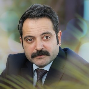 Gürhan Altundaşar – Kimdir