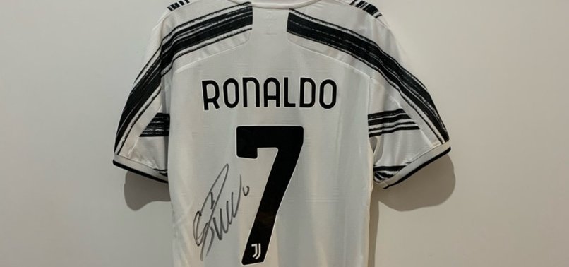 MERIH DEMIRAL TO AUCTION RONALDO’S BONUCCIS SIGNED JERSEYS FOR TURKISH QUAKE VICTIMS