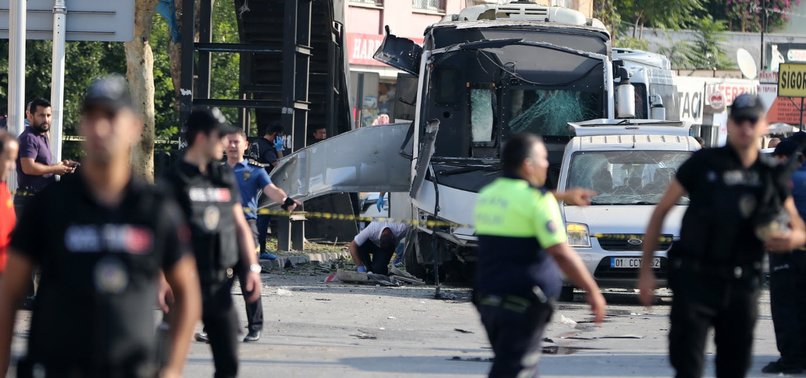 TERROR ATTACK ON POLICE BUS INJURES 5 IN TURKEYS ADANA