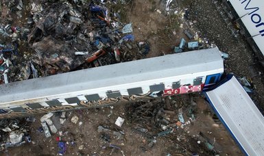 Toll rises to 42 in Greek train crash